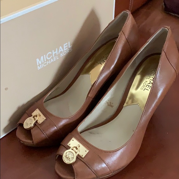 Michael Kors Wedges - Picture 1 of 2